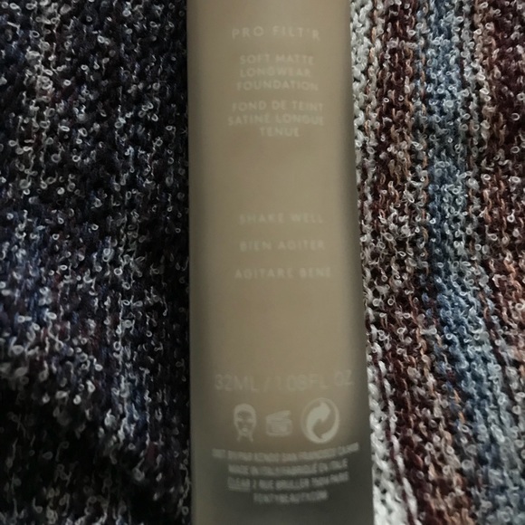FENTY BEAUTY PRO FILT’R LONGWEAR FOUNDATION - Picture 2 of 3